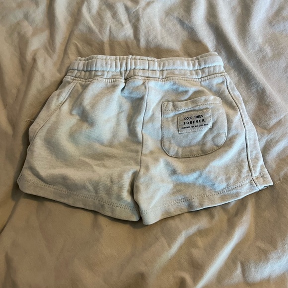 Shorts 12/18M zara - Picture 2 of 3